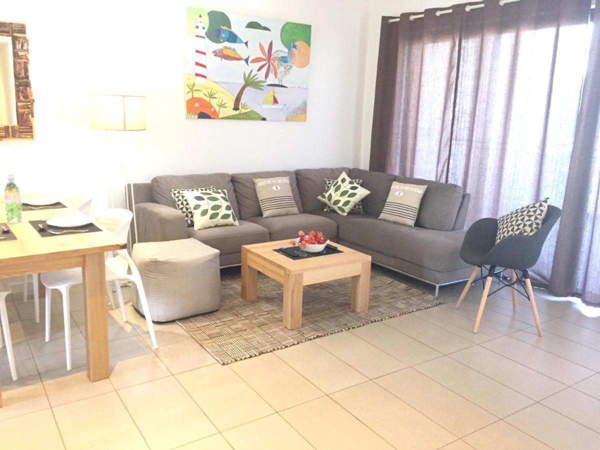 Apartment With 3 Bedrooms In Roches Noires, With Wonderful Sea View, Shared Pool, Terrace Riviere du Rempart ภายนอก รูปภาพ